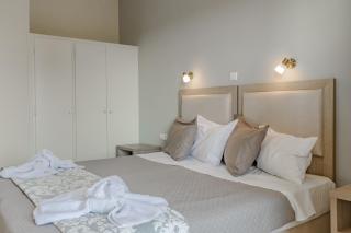 Blue Lagoon - Amoudi - 5