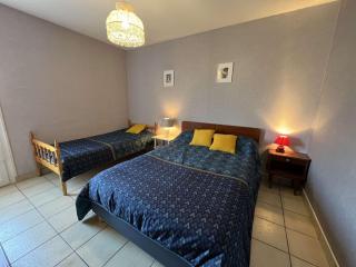 T4 Centre-Ville, 8 Pers, Terrasse, Parking, à 200m Plage/Commerces - FR-1-701-49 - Valras-Plage - 2