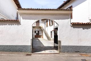 Garibaldi's Apartment - 7