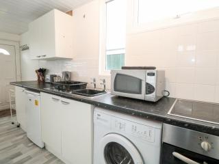 39 Hawaii Beach Bungalows - Great Yarmouth - 4