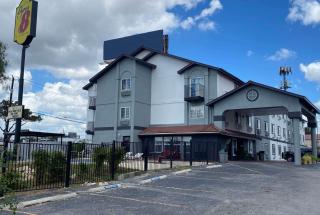 Super 8 by Wyndham San Antonio/Fiesta - San Antonio - 9