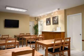 Days Inn by Wyndham San Diego/Downtown/Convention Center - San Diego - 2