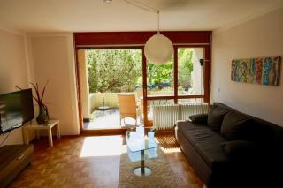 Ruhige 2-Zimmer Wohnung m.Terrasse,Nähe Uni-Klinik - Tübingen - 2