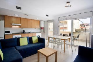 ENJOY your HOLIDAYS with us !!, TERRACE 25m2 - Apartment 65m2 3 Bedrooms, Capacity 4-6pers, WIFI, IDEAL to DIGITAL NOMAD Beach 5min walking, 4 Pools, Parking Opt, Air Conditioning - 4