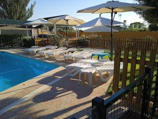 Habitaciones en planta superior independiente con piscina - barbacoa - - 7