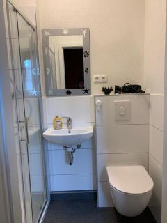 Monteurzimmer Ahnetal Zweibettzimmer Einzelzimmer mit eigenem Bad - Dörnberg - 9