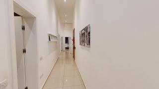 Spacious 3 bedroom maisonette - 3