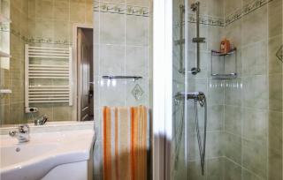 2 Bedroom Stunning Home In Flachères - 7