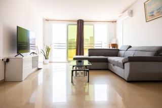 3 bedroom apt, FREE WIFI & AC, Cidadela - LCGR - 0