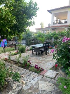 Petrino House with garden - 1