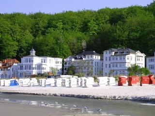 Villa Strandeck FeWo2 - strandnah, Meerblick, Balkon - Binz - 9