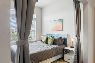 Spacious 2BR King Bed Suites Close to Downtown and Airport - Austin - 3
