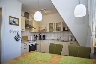 hafennahe Maisonette-Wohnung mit Meerblick, Balkon - Hafenhäuser Breege FeWo 03 - Breege - 1