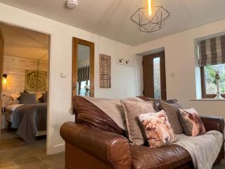 Hollies Cottage - Keighley - 0