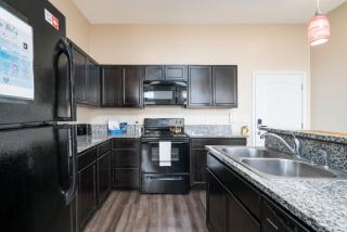 Downtown INDY Private Bedroom - Shared - Indianapolis - 7