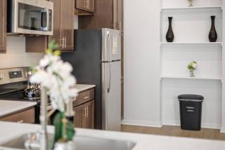 Luxurious 1-Bedroom Fishers - Fishers - 4