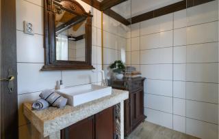 Stunning Home In Trosti - 9