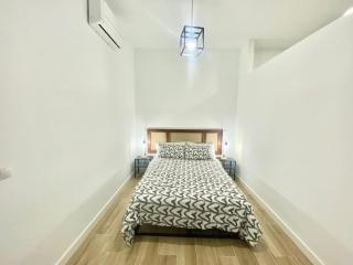 Puente Praga Aparment - Madrid - 1