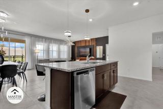 5 Bedrooms- 5 Bathrooms- Solterra 7622 Ol - Davenport - 3