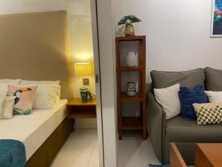 Lux Skyline KL Greenbelt, Isabel's Makati Rooms - Manila - 1