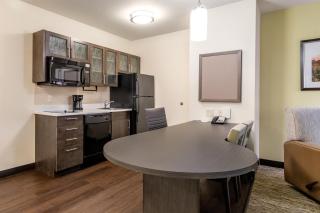 Candlewood Suites Portland Airport by IHG - Portland - 2