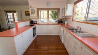 Picnic Cottage, Lovely Home Near The Beach - Picnic Bay - 6
