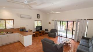 The Ponderosa Holiday House - 5