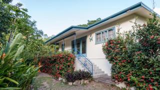 The Butterfly House, Beautiful Home Near The Beach - Horseshoe Bay - 0