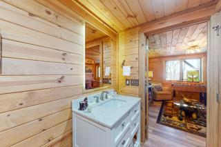 Rocksway Cabin - 2