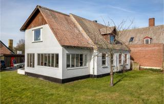 4 Bedroom Gorgeous Home In Aakirkeby - 9