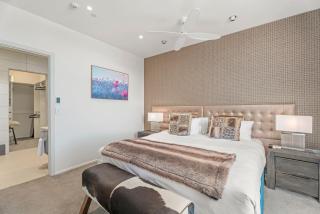 Chic Central Penthouse & Spa by Staysouth - Queenstown - 2