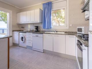 BELLAMAR A - Casa adosada para 10 personas en primera línea de mar en Llançà. - ES-228-11 - Llança - 3