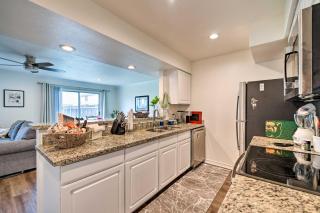 Walk to Baylor University: Waco Townhome - 2