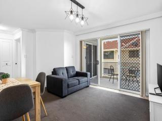 1 Bedroom Apartment in Chevron Island by Gold Coast Premium - Gold Coast - 4