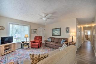 Cozy Oak Island House Less Than 1 Mi to Beaches! - Oak Island - 9