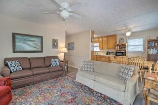 Cozy Oak Island House Less Than 1 Mi to Beaches! - Oak Island - 6