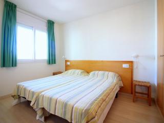 PORT CANIGÓ II 304 -Apartamento agradable y luminoso con vistas al canal y piscina, en Santa Margarita (Roses) - ES-228-88 - 2