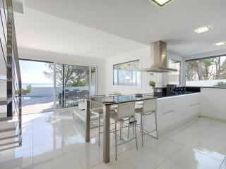 MYFENOLLEDA B - Preciosa casa en Grifeu con piscina compartida y parking - ES-228-126 - 5