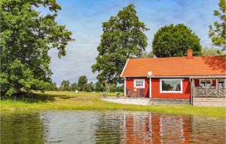 Beautiful Home In Fågelmara - 9