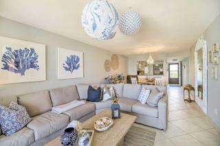Lovely Fort Pierce Condo, Walk to Beach! - Fort Pierce - 9
