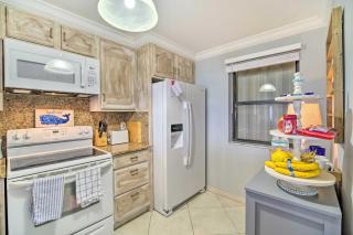 Lovely Fort Pierce Condo, Walk to Beach! - Fort Pierce - 2