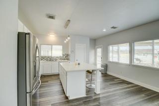 Spacious Houston Home with Private Yard and Fire Pit! - 2