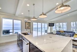 Waterfront Kingston Getaway on Puget Sound! - Kingston - 1