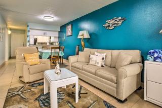 Walk to Beach Ocean-View Galveston Condo! - Galveston - 6