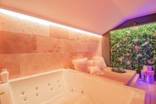 LES BAINS D’EROS - Cuers - 1