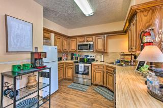 Cozy Red River Condo with Shared Hot Tub! - 4