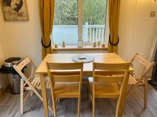 Woodland Lodge With Hot Tub - Malton - 5