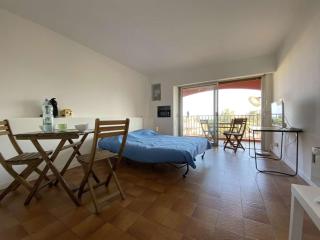 Studio avec Piscine, Parking et Terrasse à Sainte-Maxime - FR-1-226-420 - Sainte-Maxime - 2