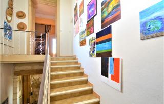 2 Bedroom Beautiful Home In Avignon - 5