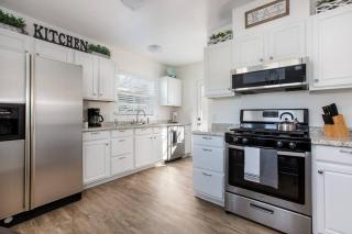 Heart of Historic Downtown Vista Home. Walk everywhere - 9